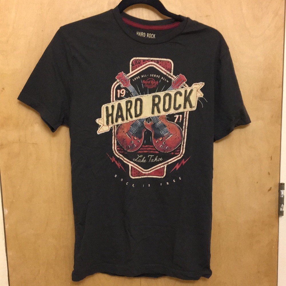 hard rock cafe t-shirt